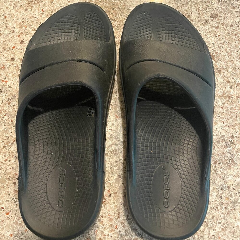 Oofos Womens Size 8 EU 39